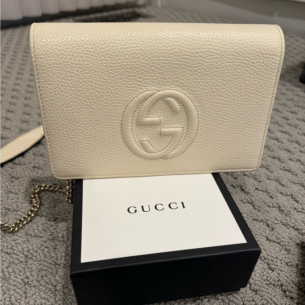 GUCCI
Pebbled Calfskin Soho Wallet on Chain